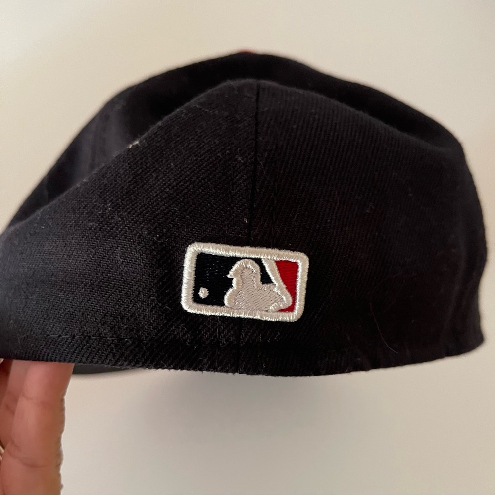 New Era 6 7/8 Cleveland Indians Chief Wahoo
Fitted Baseball Cap 59FIFTY Retro ⚾️ - Picture 4 of 9